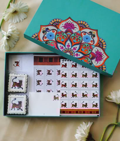https://cdn.shopify.com/s/files/1/0649/5358/1790/products/Ekibeki-Chitrakathi-Varaaha-Handpainted-Journal_666b2f4b-821d-40bd-ad76-b8ee3187eb43.jpg?v=1668706366