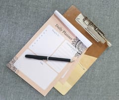 IVEI Clip Board with daily planner