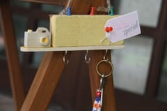 IVEI Wooden Key Holders with Pin Board - Yellow Camera