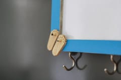 IVEI Wooden Fridge Magnets with Whiteboard and Hooks - Slippers