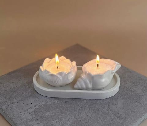 The Bubble Bliss - Sankh + Lotus Concrete Candle with Tray Set