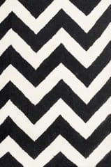IMPERIAL KNOTS BLACK IVORY CHEVRON MODERN HAND TUFTED CARPET 4X6 FEET