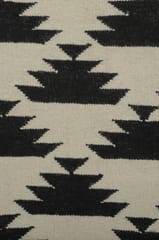 IMPERIAL KNOTS BLACK IVORY AZTEC HAND WOVEN KILIM DHURRIE 5X8 FEET