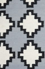 IMPERIAL KNOTS GREY AND BLACK AZTEC HAND WOVEN KILIM DHURRIE 5X8 FEET