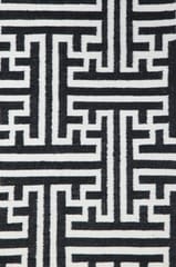 IMPERIAL KNOTS BLACK AND WHITE GEOMETRIC HAND WOVEN DHURRIE 5X8 FEET
