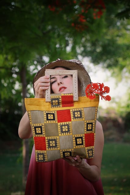Draupadi -Gleeful Blocks Woodcraft Clutch