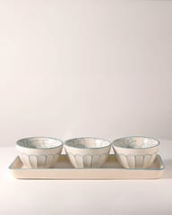 The Indian Rose - Meera- Serving set of 3 bowls with tray