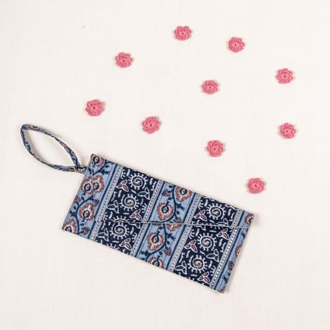 Manju Clutch - Blue Lines