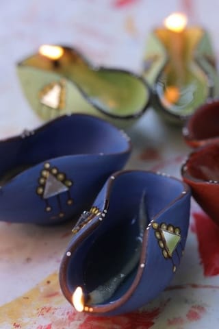 Antarang - Terracotta- handpainted- blue, chapti diya