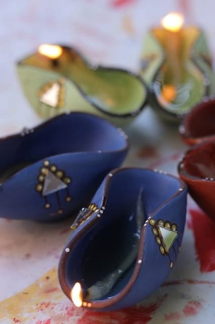 Antarang - Terracotta- handpainted- blue, chapti diya