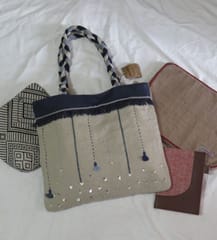 Kritenya - Tote Bag In Linen Cotton With Blue Handwork Details .