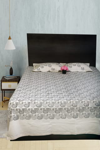 Rustic Route- Gray Pigeon Print Bedspread with Pillow Covers