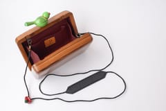 PAULAMI - Kakoli wooden clutch- KO-B14