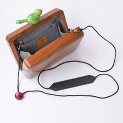 PAULAMI - Kakoli wooden clutch - KO-B11