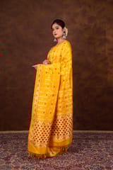 HKV Benaras -Pure Katan silk Kadhwa Bootidar with floral Border Banarasi Saree