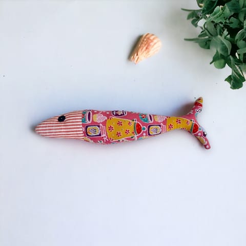 UMW - Cupcake Fish Toy