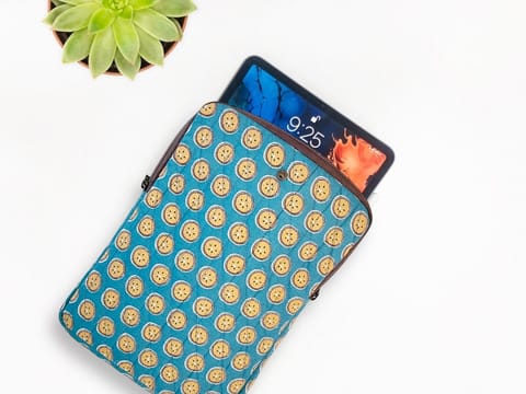 UMW - Lemons IPad Sleeve