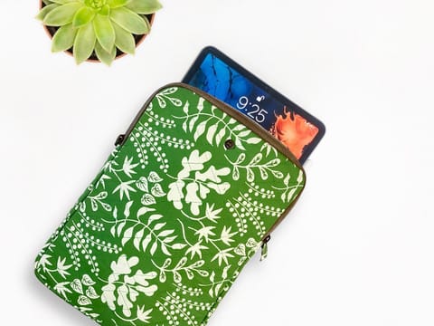 UMW - Green Glam IPad Sleeve