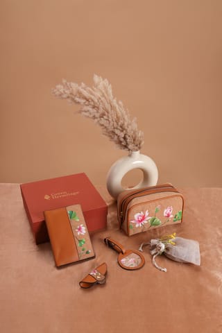 Green Hermitage - BOX 4: Guncha Sharma x Green Hermitage - The Voyagers Gift Set