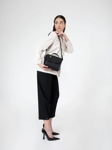 Green Hermitage - Asteria Stachel/ Crossbody Bag - Apple Leather (Black)