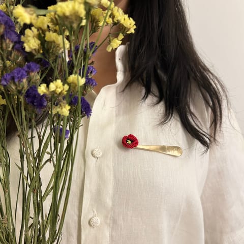 Ikriit’m - Poppy Crochet Brooch on a Metal Pin