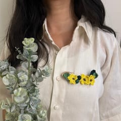 Ikriit’m - Sunflower Crochet Brooch on a Metal Pin