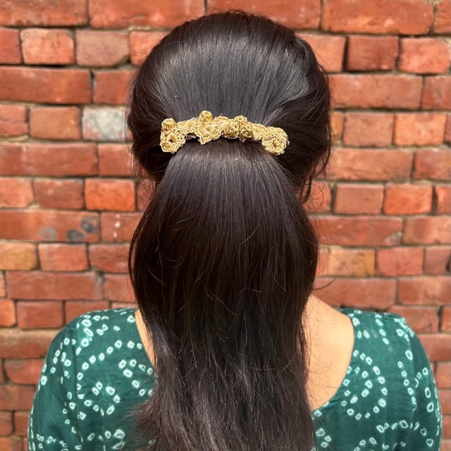 Ikriit’m - Golden Floral Hair Clip