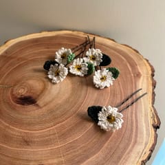 Ikriit’m - Daisy Crochet Hairpins