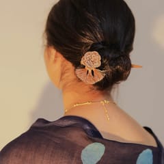 Ikriit’m - Golden Crochet Hair Stick