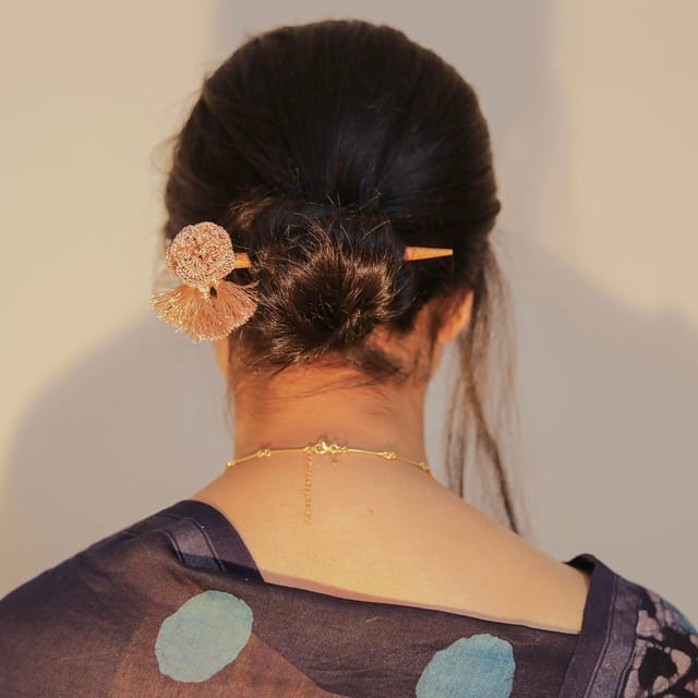 Ikriit’m - Golden Crochet Hair Stick
