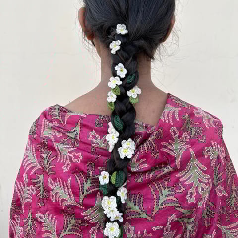 Ikriit’m - White Daisies Parandi