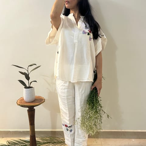 Ikriit’m - Freesize White Serene Stich Linen Set