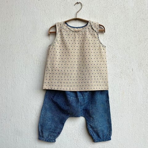 WHITEWATER KIDS UNISEX ORGANIC ZOO INDIGO RAIDANA JHABLA WITH INDIGO CHECK PANTS