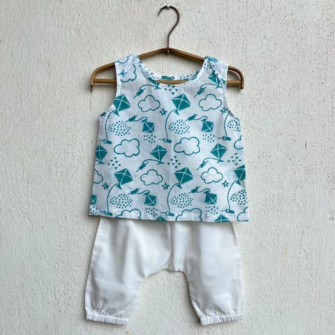 WHITEWATER KIDS UNISEX ORGANIC PATANG PRINT TEAL JHABLA TOP + WHITE PANTS