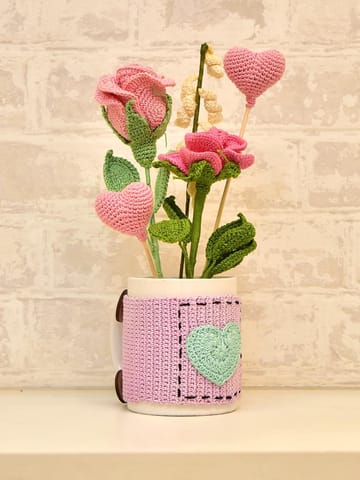 Happy Threads | Crocheted rose and heart bouquet ,Best décorative items, Ideal gifts for women, family, friends on Valentines, Birthdays, Weddings and other Occassions