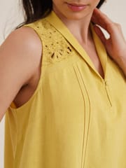 B77 Life - HERA – Embroidered Linen Top