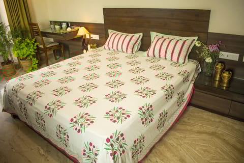 Earthan - Kand Pushp - Hand block printed cotton bed sheets and pillow cases