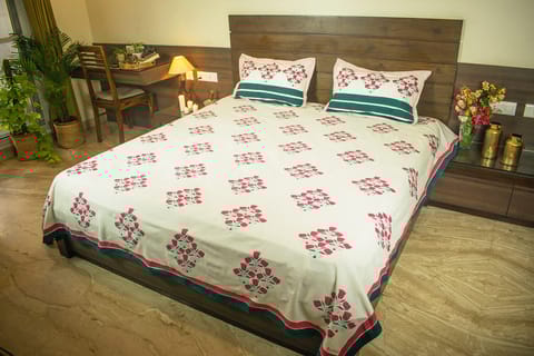 Earthan - Tulip Phool - Hand block printed cotton bedsheets and pillow cases