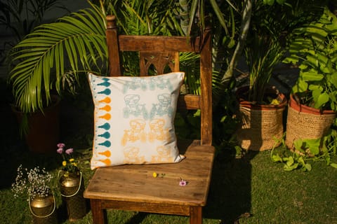 Earthan - Cycle Rickshaw - Hand block printed cotton cushion covers