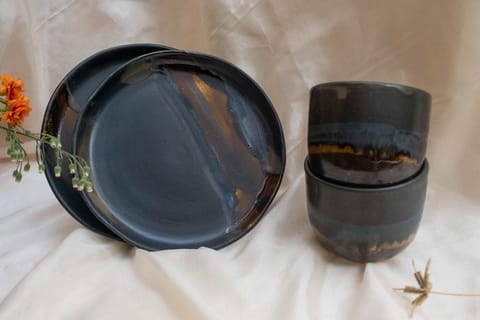 Earthan - 2 Mug and 2 Plate with a beautiful gift box