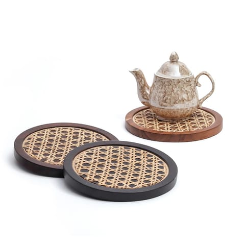 Studio Trataka - Rosemary Walnut Disc Wicker Trivet