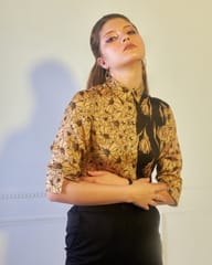 97-MOTIFS - Scribbled Epiphanies Shirt