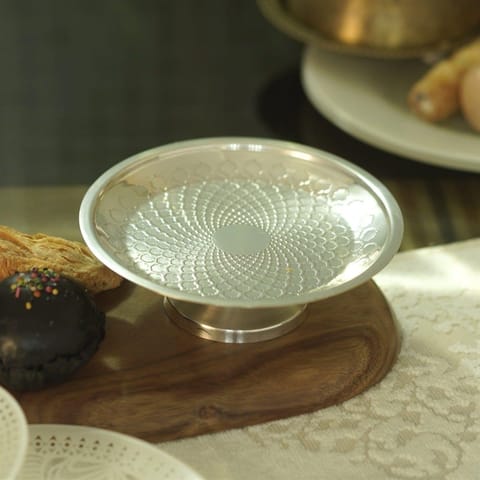 Courtyard-Irani Raised Plate