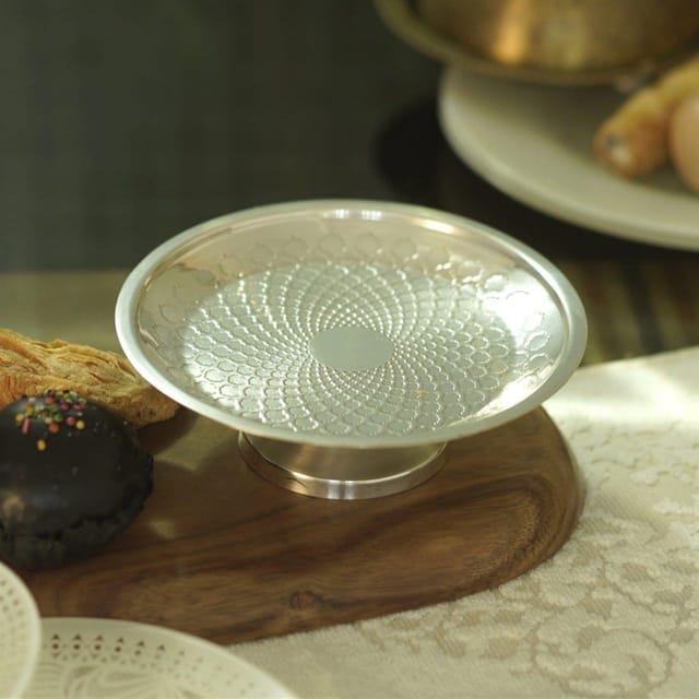 Courtyard-Irani Raised Plate