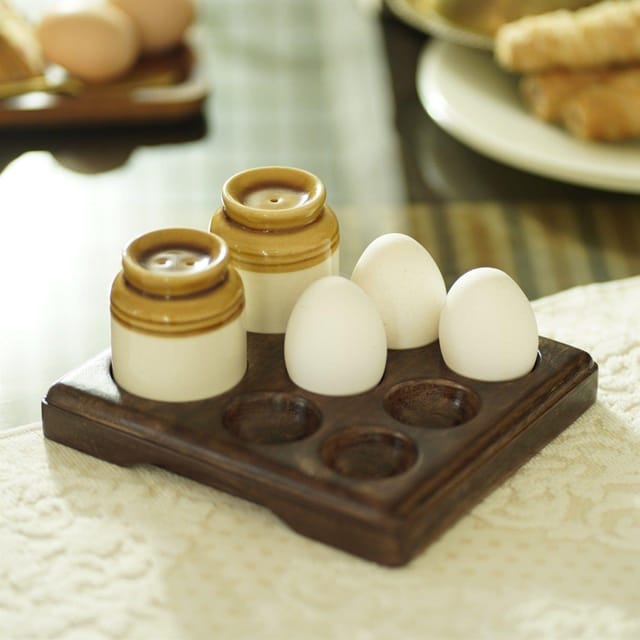 Courtyard-Irani Egg Tray With Salt & Pepper Shakers