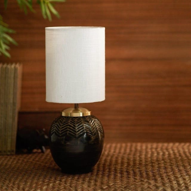Courtyard-Majuli Antique Gold Lamp With Shade
