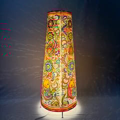 Sindhe Siva - Tholubommalata 25-Inch Fish Design Floor Lamp